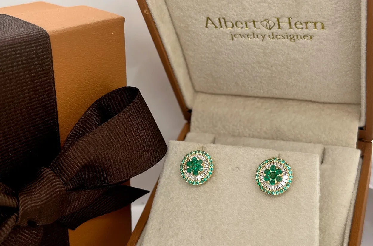 Earrings 18kt Gold Center-Border Emeralds & Diamonds Pizza