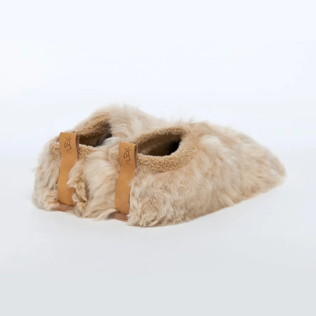 ETHICALLY AND CRUELTY FREE ALPACA SLIPPERS IN CREME COLOUR