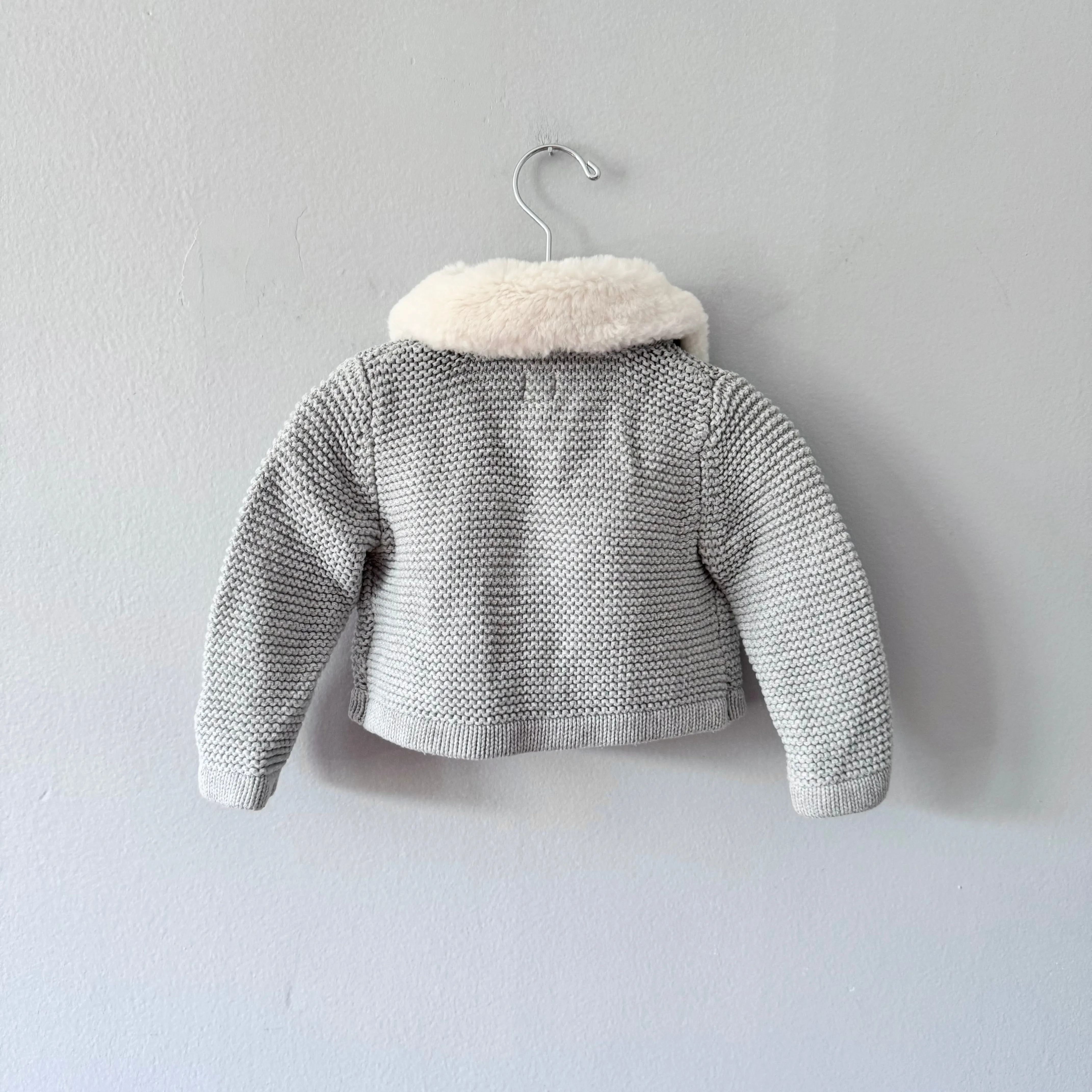 Gap / Cotton knit jacket with fur collar / 12-18M