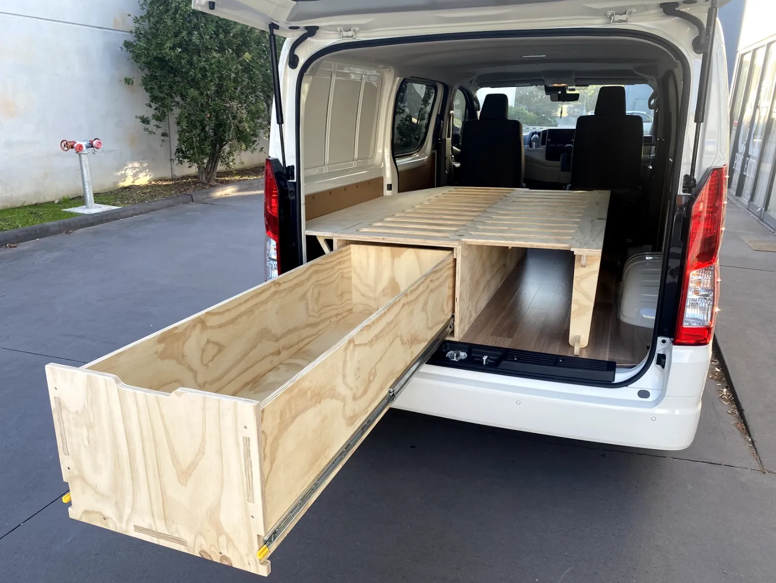 Night Rider - Ford Transit Custom Van Fitout w/ Single Drawer   Extending Fingered Bed